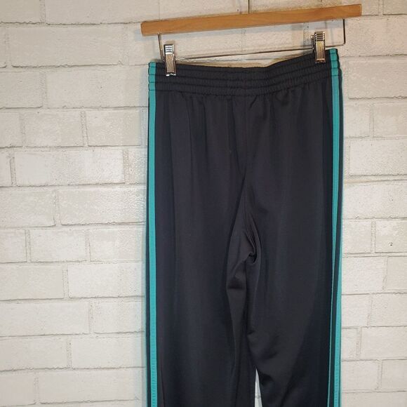 Adidas gray athletic pants - Picture 16 of 16